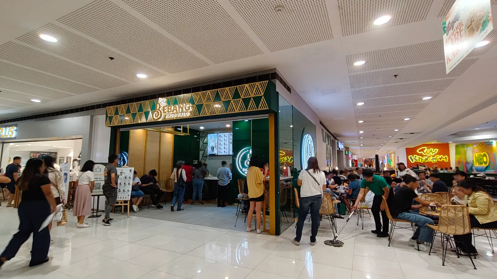 BEBANG HALO-HALO in SM Megamall